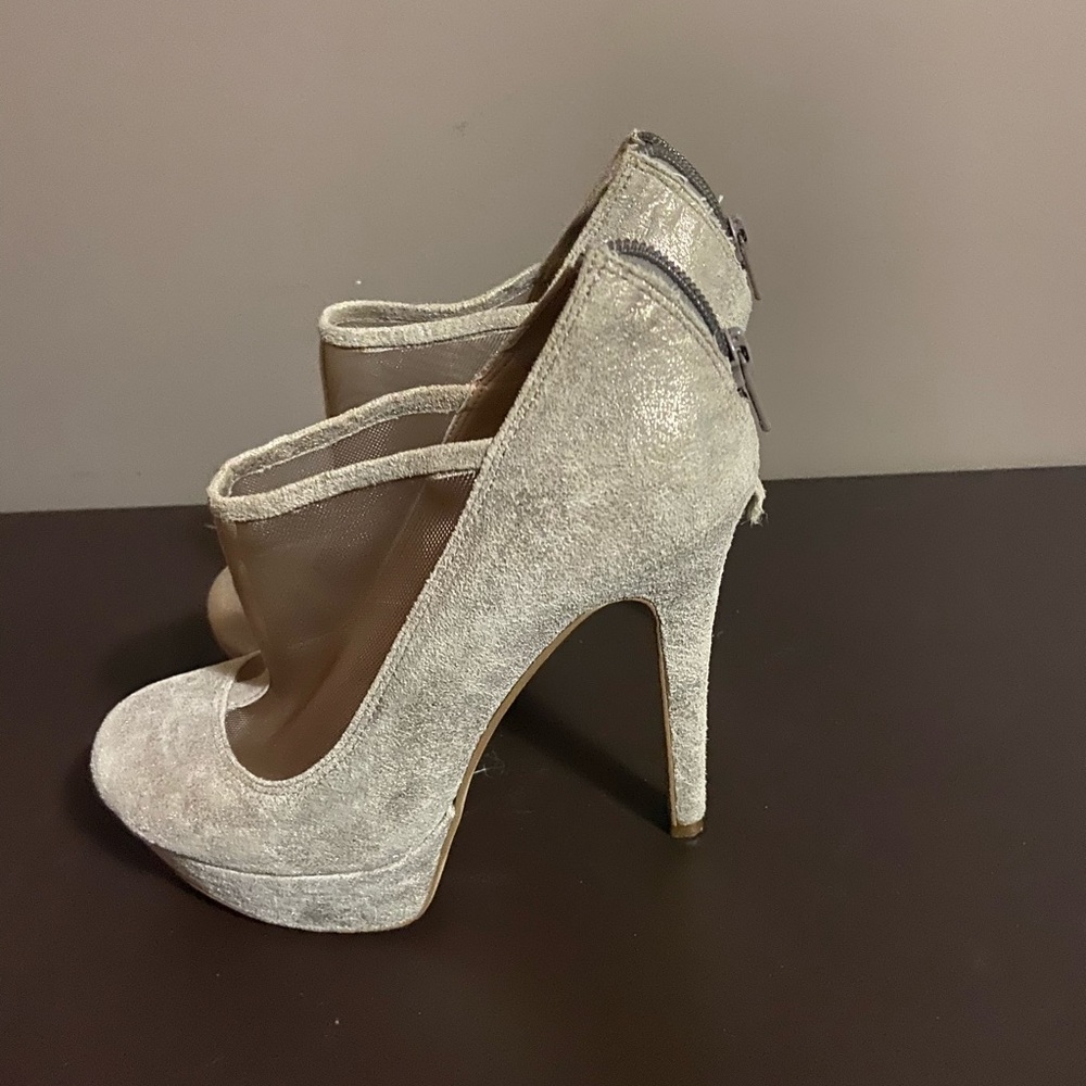 Jessica Simpson Heels - Picture 2 of 4